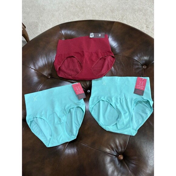 NWT 3 Pair Yummie Heather Thomson Seamless Shaping Briefs  Size M/L - Picture 1 of 2